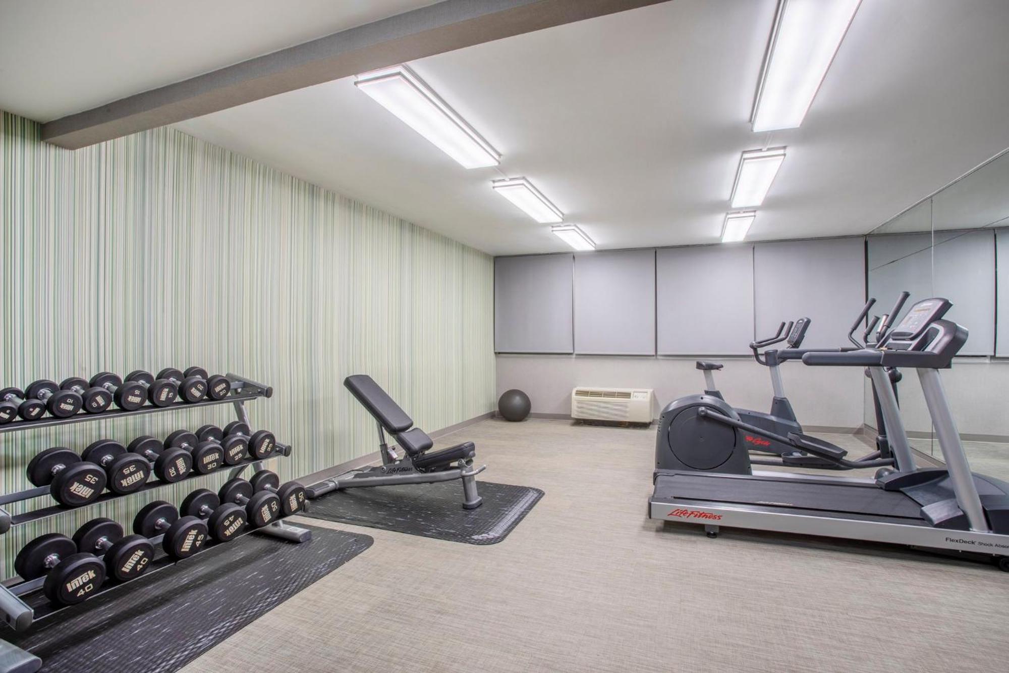 Holiday Inn & Suites Parsippany Fairfield By Ihg Екстериор снимка