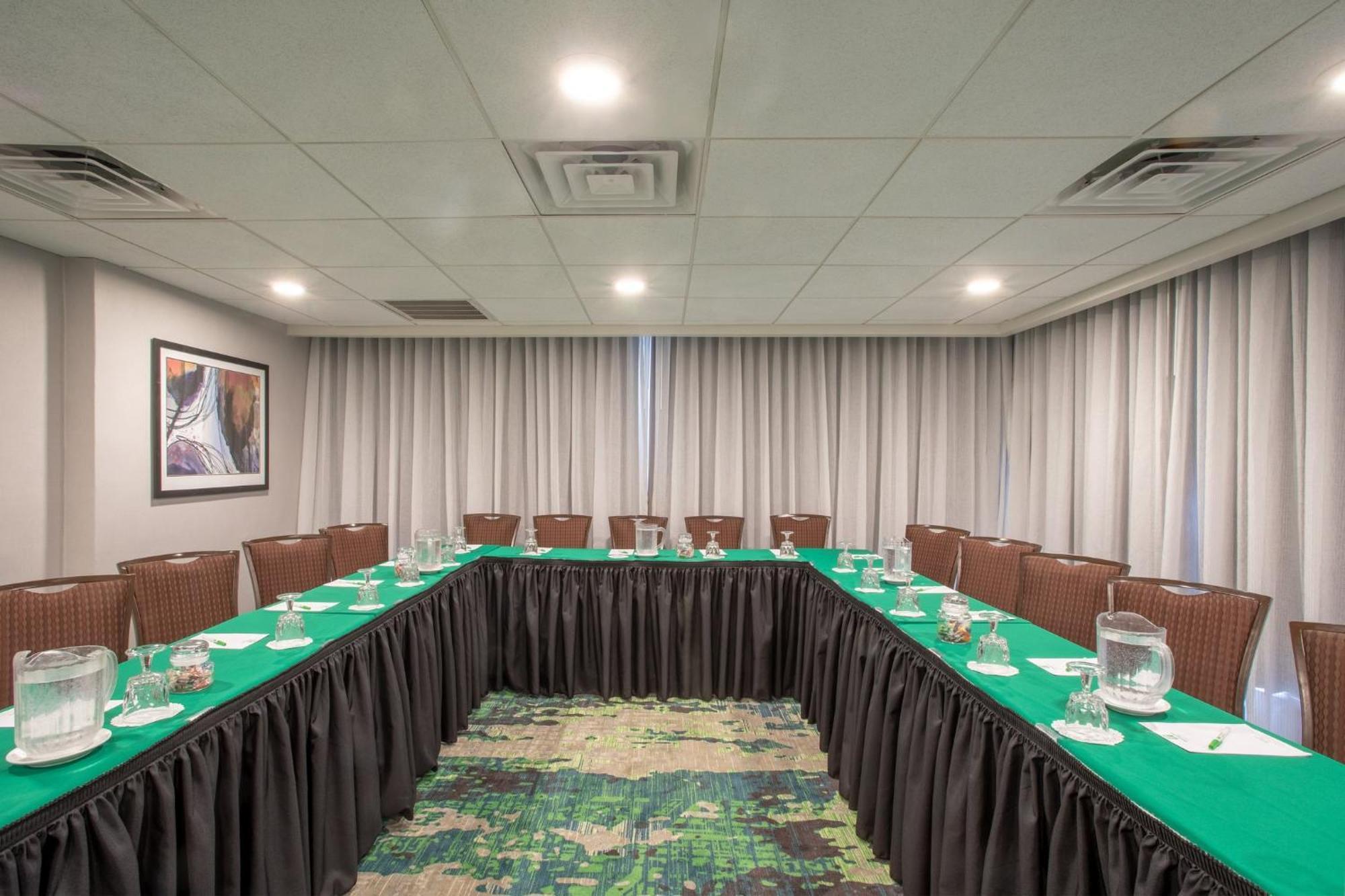 Holiday Inn & Suites Parsippany Fairfield By Ihg Екстериор снимка