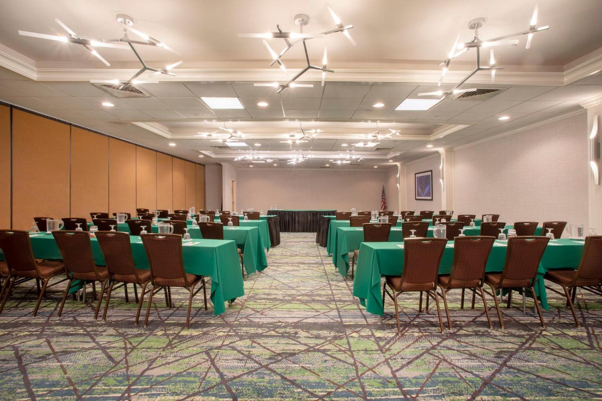 Holiday Inn & Suites Parsippany Fairfield By Ihg Екстериор снимка
