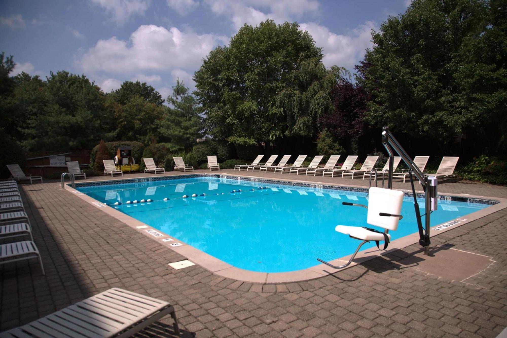 Holiday Inn & Suites Parsippany Fairfield By Ihg Екстериор снимка